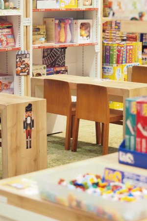 有隣堂 ニッケコルトンプラザ店