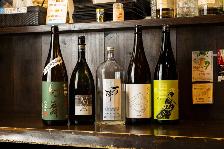 福島の「楽器正宗」など日本酒は約20種。120ml530円～。