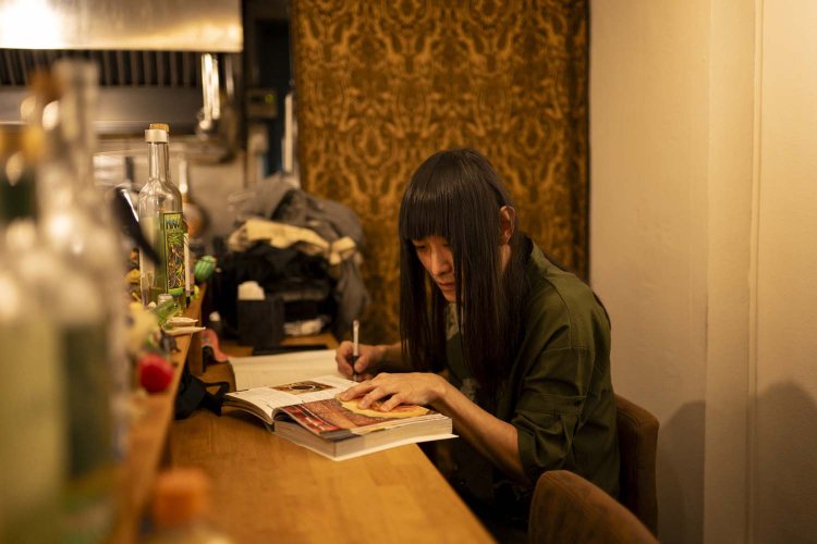 料理の研究に余念がなく何冊ものレシピノートが。