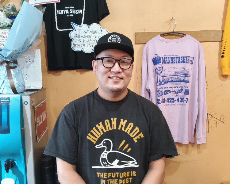 ラーメン店の店長だけでなく、フランス料理の経験もある店主の髙野将弘さん。