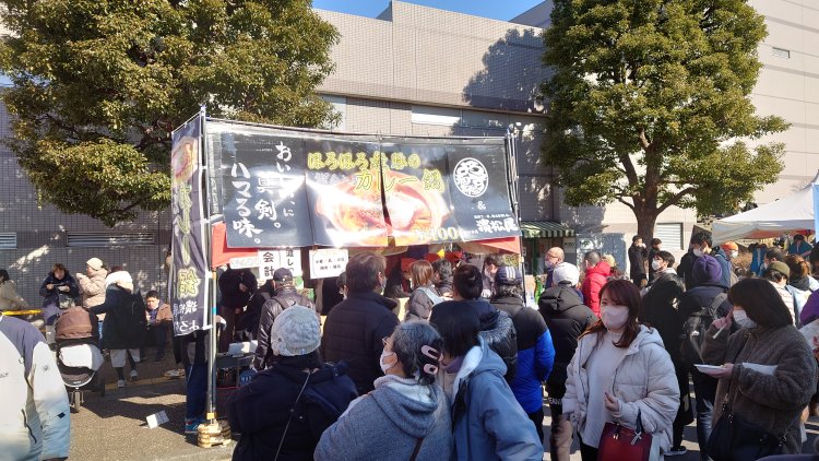 バラエティに富んだ鍋料理が集結！ 食べ比べをしながらお気に入りを探そう。