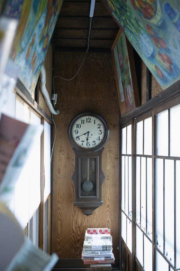 銭湯時代に使われた古時計が時を止める。