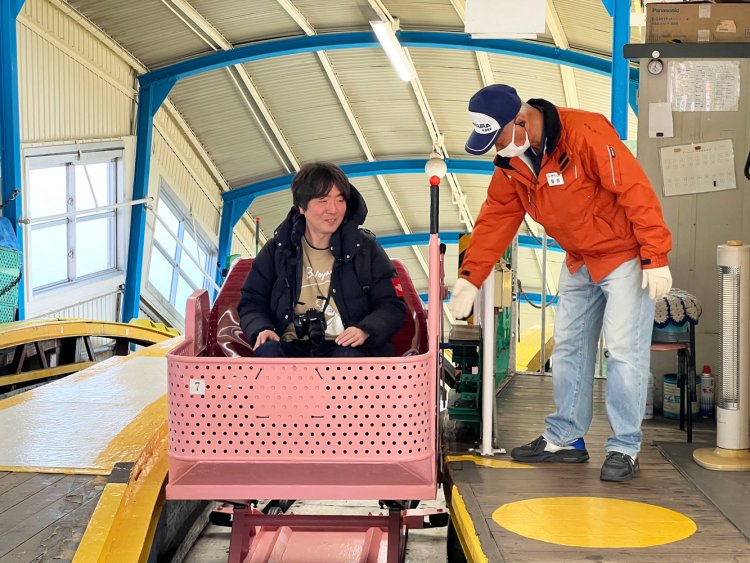 神戸市・須磨浦山上遊園のカーレーター～“乗り心地の悪さ”を楽しむ乗り物【いとしい乗り物／スズキナオ】