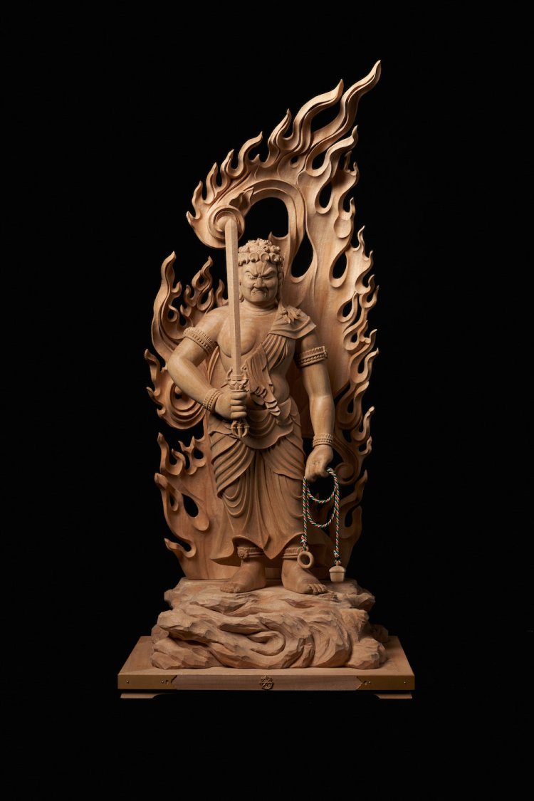 不動明王像（作＝城崎侊和）。