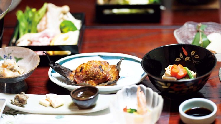 鹿児島や宮崎の食材を使って丁寧に作られた田舎料理に心も満たされる。