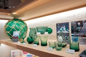 津軽びいどろ 東京ミッドタウン八重洲店2