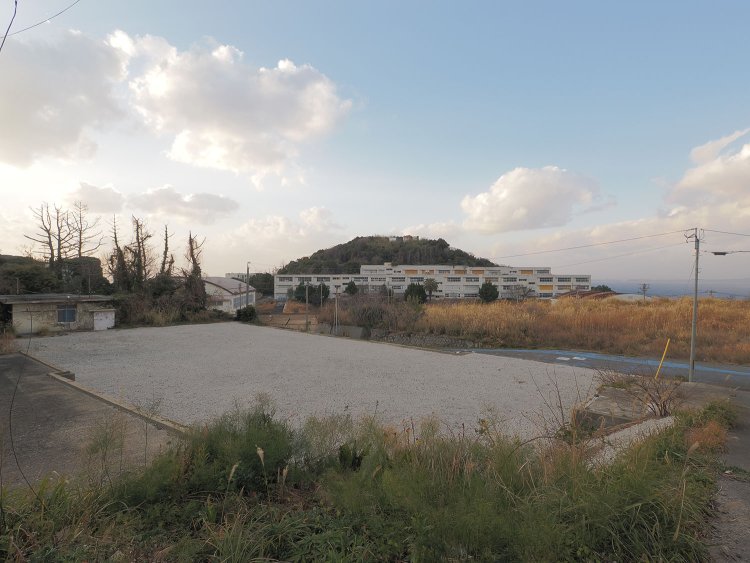 「かあちゃんの店」があった池島総合食料品小売センターは解体されて更地となっていた。