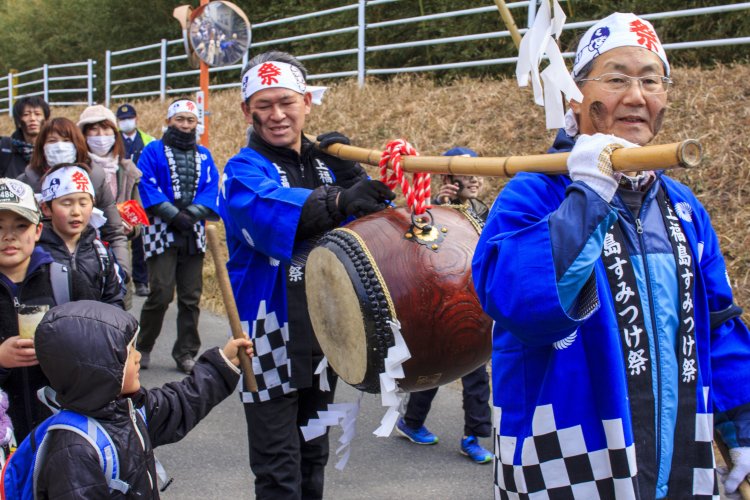 顔に墨をつけて無病息災を祈る!? 群馬県玉村町に伝わる奇祭「すみつけ祭」が2月11日に開催