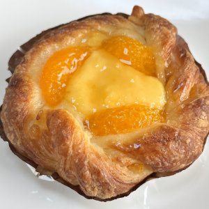 100歳の常連さんも。西荻窪『ANSEN』の、“あの頃の贅沢な菓子パン”の独特な魅力