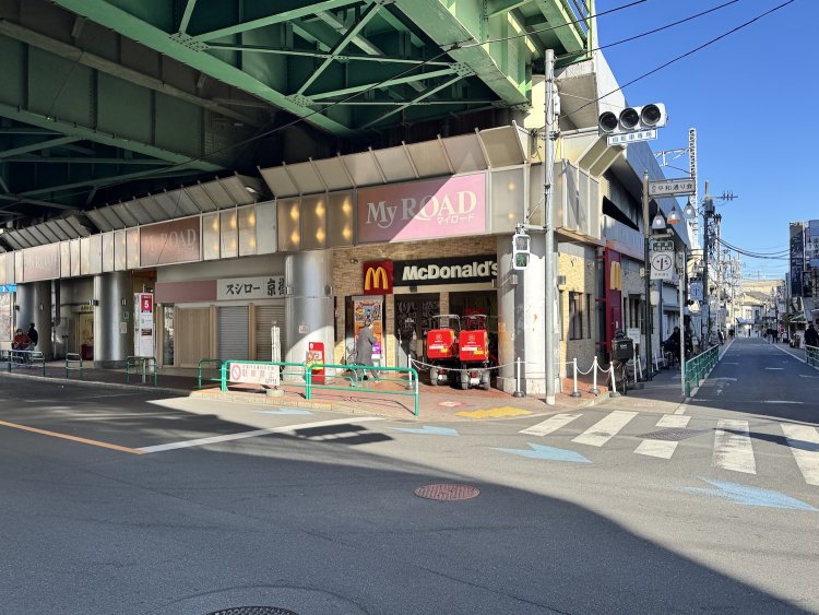 かつて『ANSEN』があった高架下。