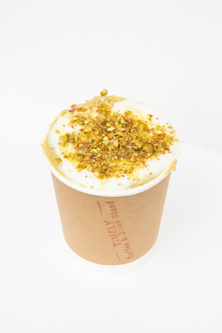 バニラフレーバーピスタチオラテ（S）550円。