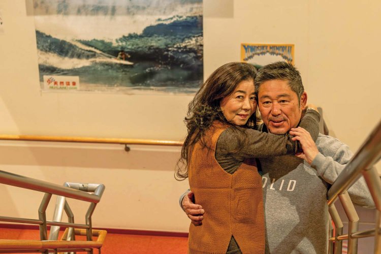 3代目夫婦。眞美さんの肩書は「フロデューサー」。