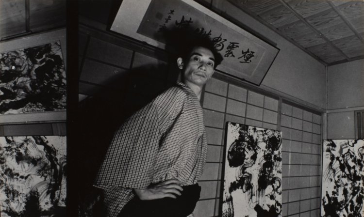 セルフポートレート1950-60年代。（C）Estate of Shigeru Onishi, courtesy of MEM。