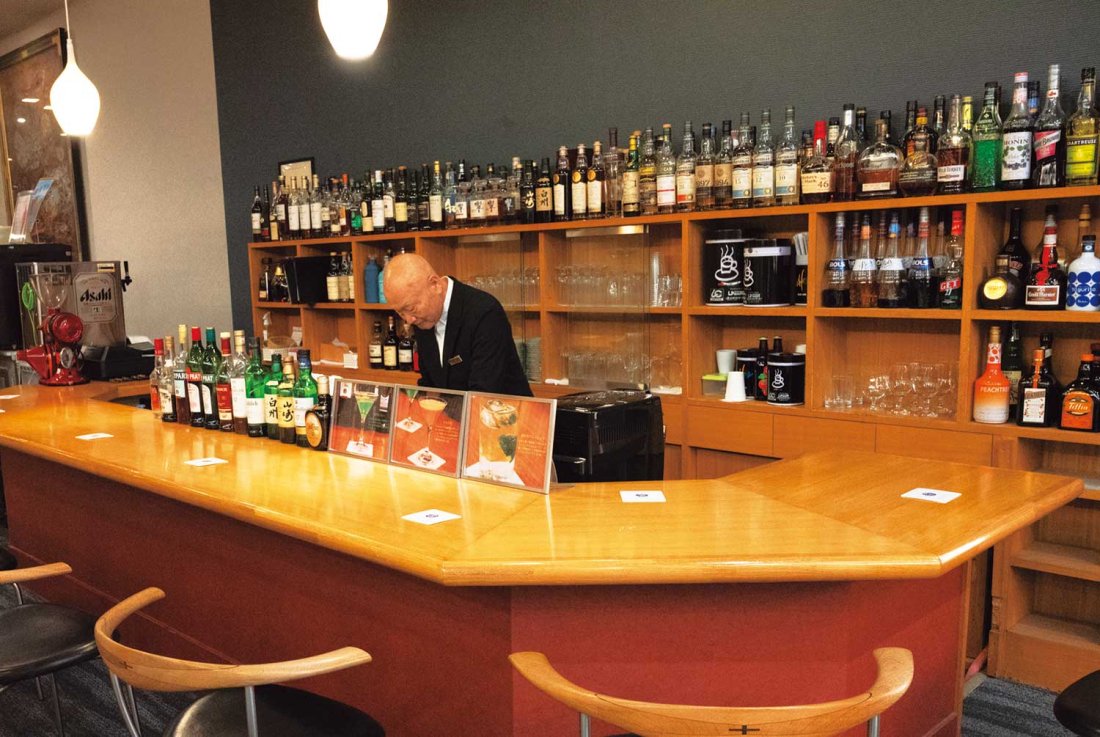 瀬戸内の離島・大崎上島の『ホテル清風館』。移住した熟練バーテンダーがカクテルで瀬戸内の四季を表現する