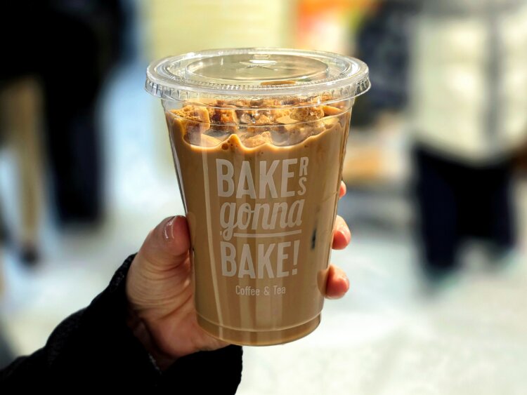 アイスハニカムトフィーミルクティー560円。