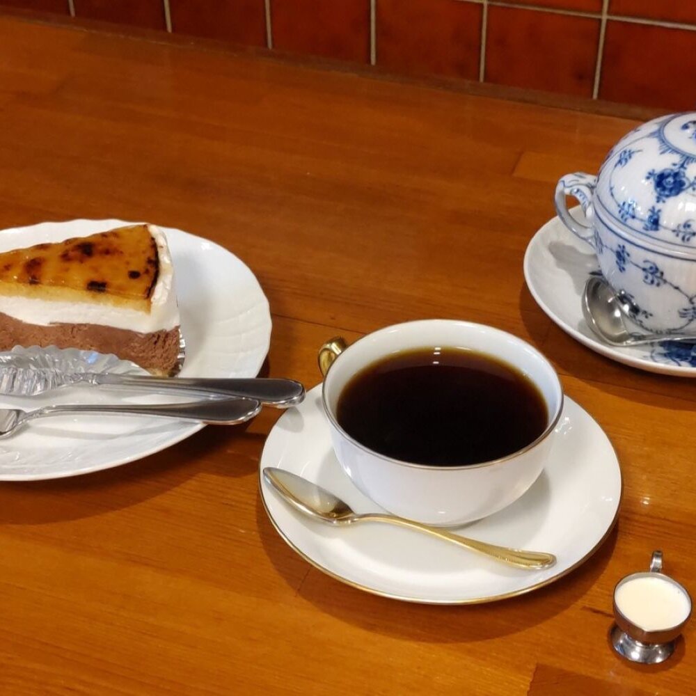 中野『さかこし珈琲店』は地域のオアシス。ネルドリップコーヒーとケーキでやわらかなひとときを