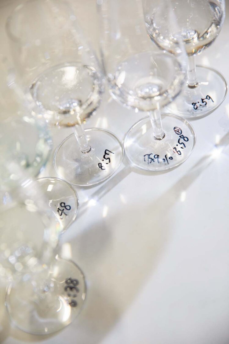 数値だけでなく、毎朝サンプルを取って、ブレンダーたちが感覚を擦り合わせている。