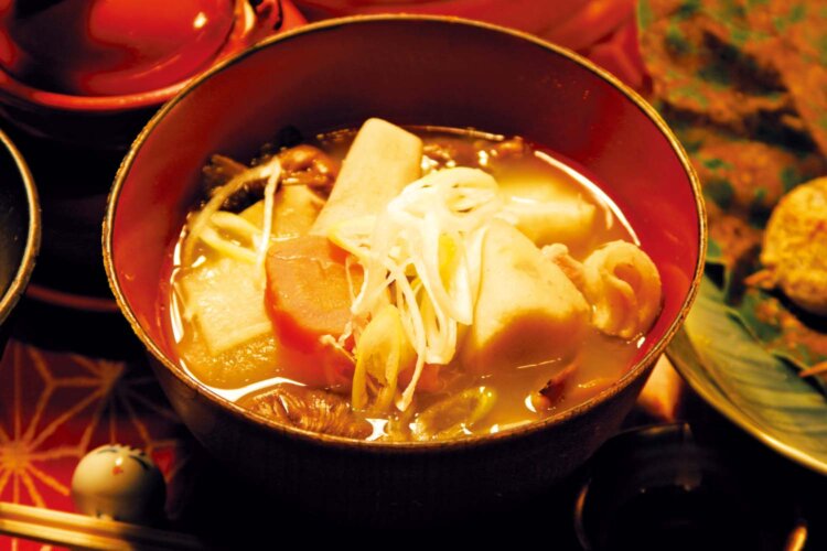現代の湯治に寄り添い、身体が喜ぶ料理が供される。