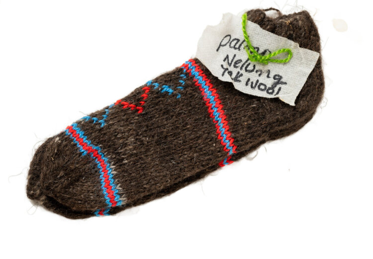 ヤクの靴下やチベットの雑貨なども販売。