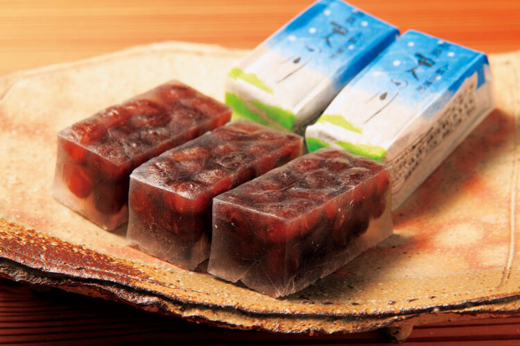 先代が考案した天の川は箱入り6個750 円～。