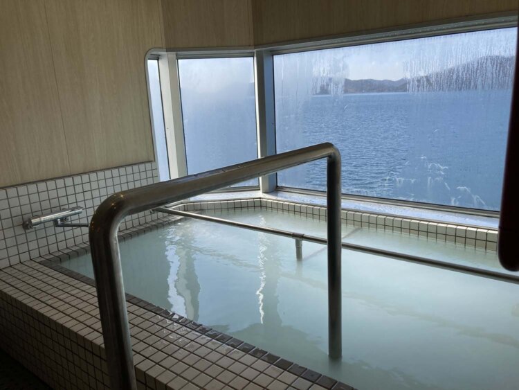 「あおい」のお風呂はホワイトイオン泉。