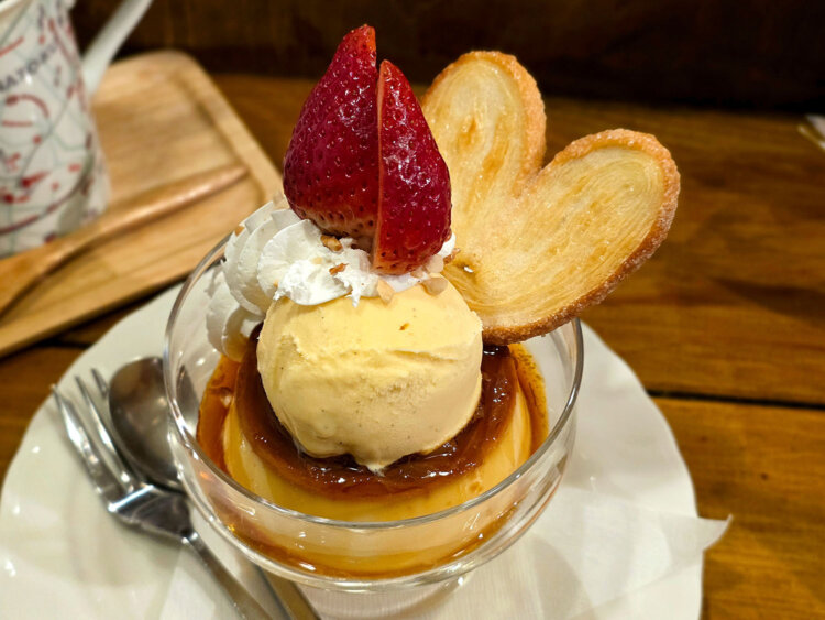 駒沢大学の人気カフェ4選。地理系ブックカフェから自分でだんごを焼く和喫茶まで～黒猫スイーツ散歩 駒沢大学編まとめ～