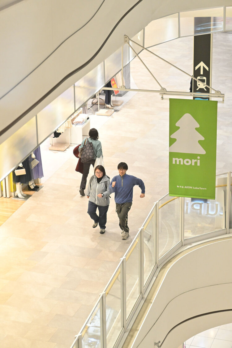 1〜3階まで吹き抜けだから開放感抜群！