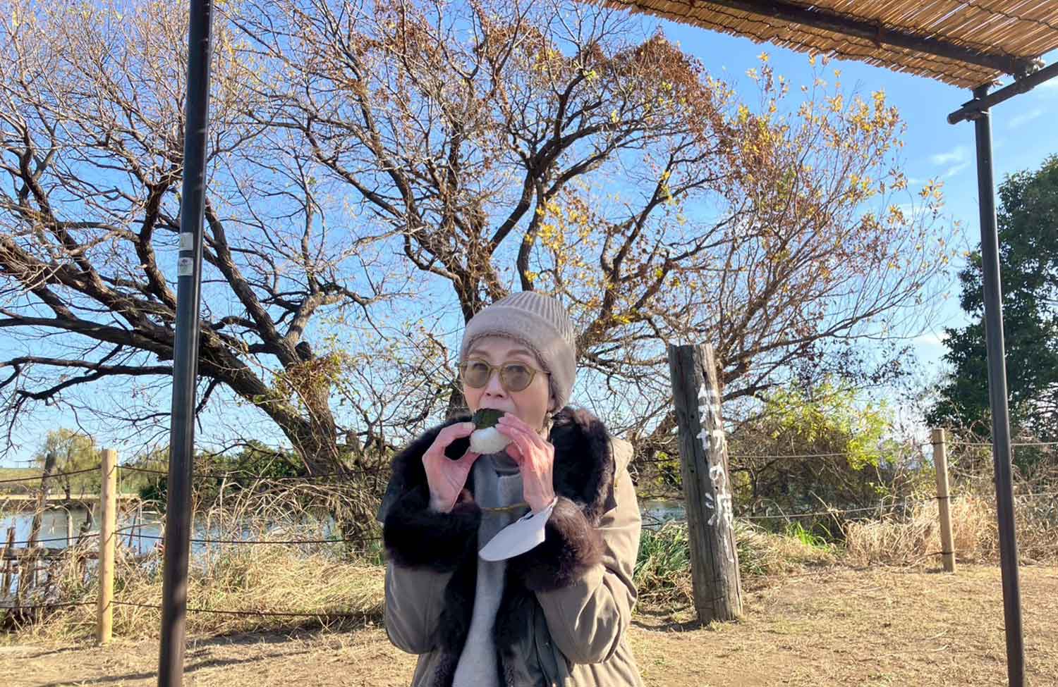 【散歩の達人】手塚理美のガチロケハン_6