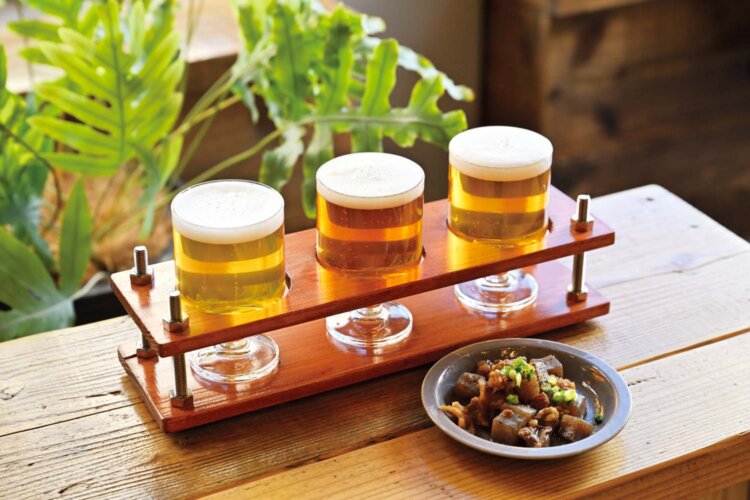 Beer Flight1500円は好みのビール3種で飲み比べを楽しめる人気メニュー。