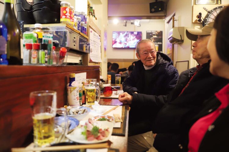 小さな店でもエンタメが大事。　「酒場ってのはテーマパークじゃなきゃ」by勝の父。