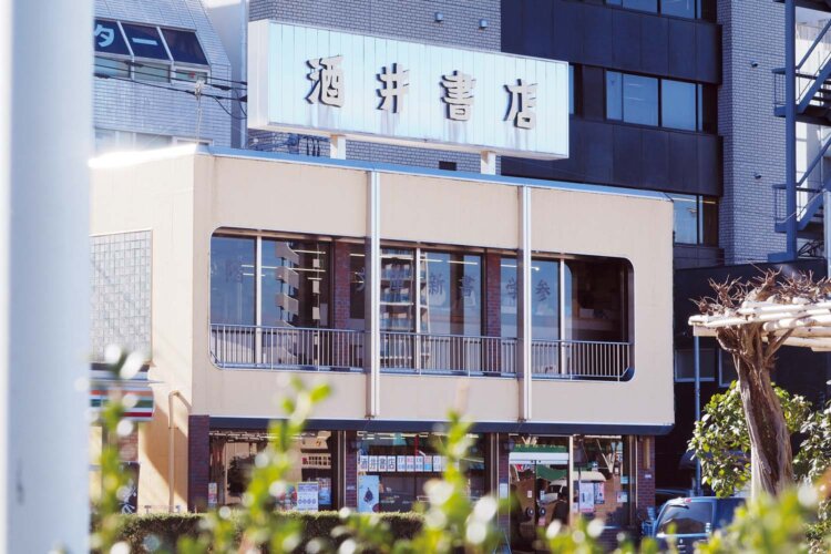 春日部駅西口のランドマーク。映画のロケに協力することも多い。