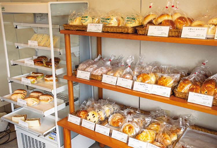 約50種類のパンがずらり。