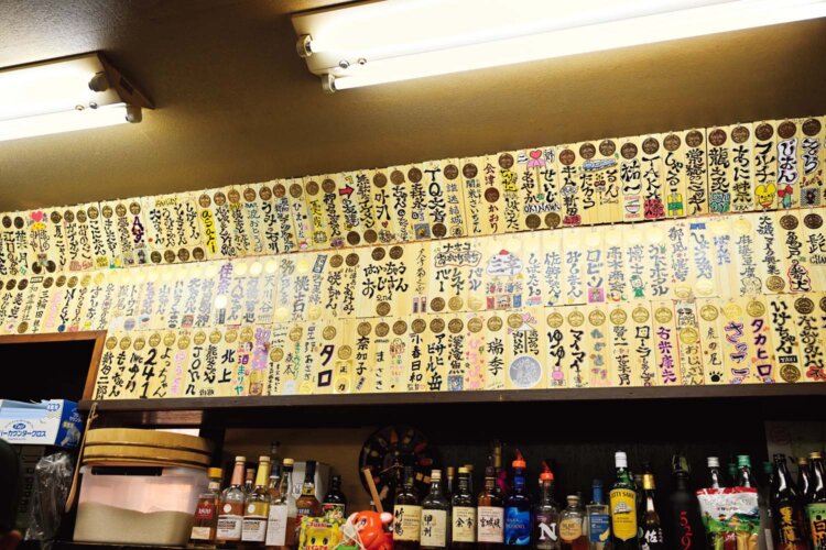 沖縄や愛媛の人の木札も。どんだけ～。