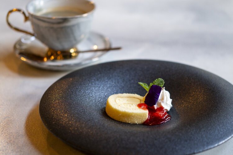 ドルチェのロールケーキはティラミスにグレードアップも。