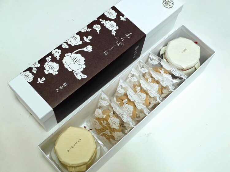 あんぽーね（粒あん）5組入り1998円。