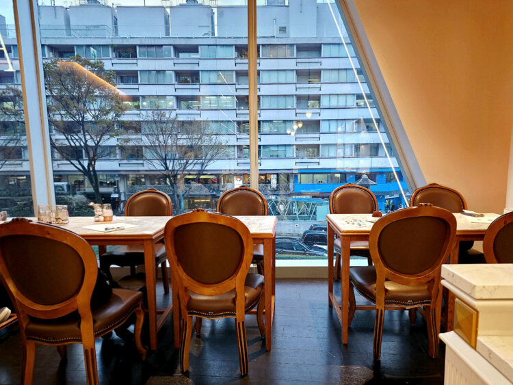 44黒猫スイーツ散歩原宿表参道