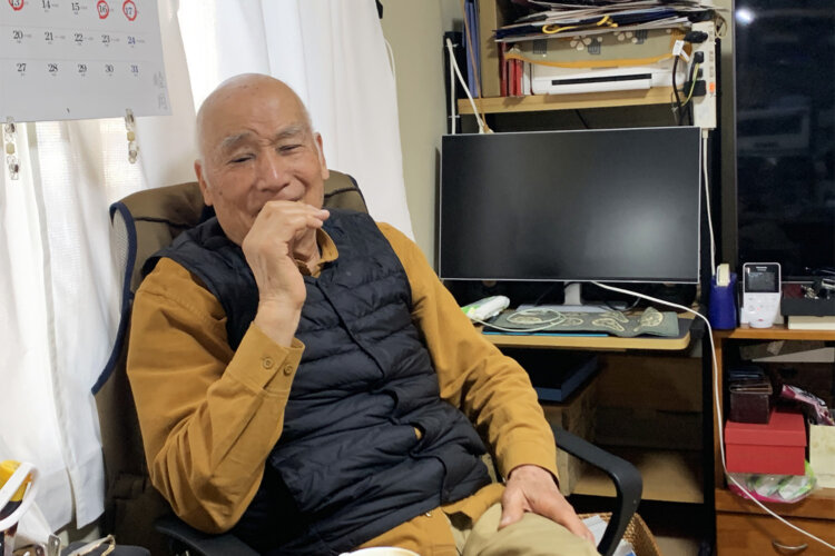 思い出話に目を細める吉田さん。
