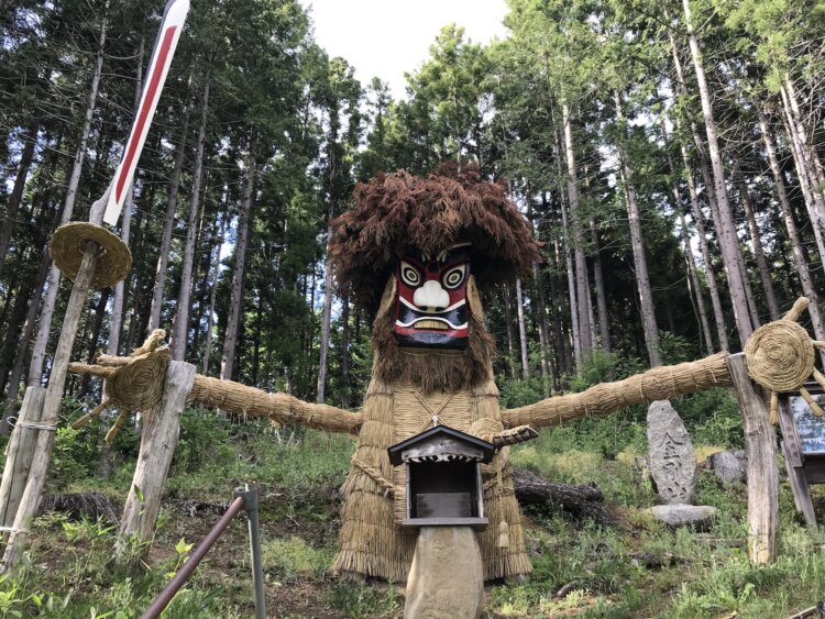 福島県田村市に点在する「お人形様」。