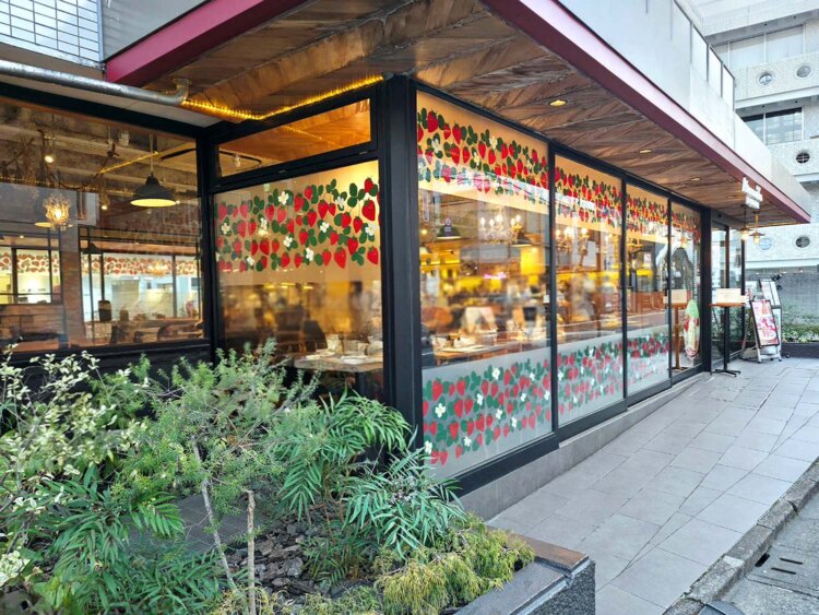 11黒猫スイーツ散歩