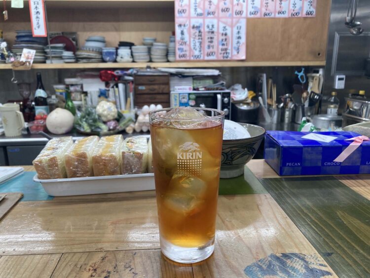 最後は西院の『ハイキング』という店で楽しく酔った。