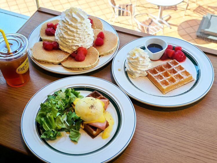 Eggs ’n Things 六本木ヒルズ店（エッグスンシングスろっぽんぎヒルズてん）