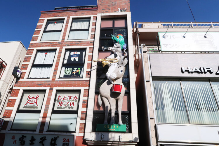 駅からも見えたモニュメント。ブレーメンの音楽隊がモチーフのものがあちこちで見られる。