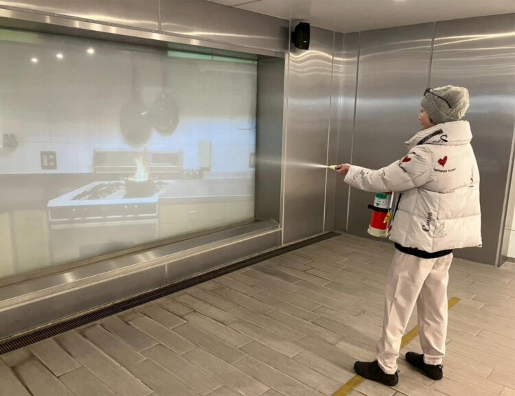 しながわ防災体験館／5名以上の利用は事前に電話予約が必要。4名以内は空きがあれば当日でも体験可能だが、事前予約が安心。東京都品川区広町2-1-36 品川区役所防災センター2F　☎03-5742-9098