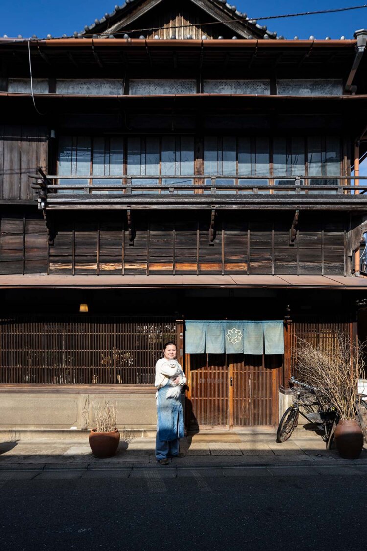 昭和8年（1933）築の木造2階建て。