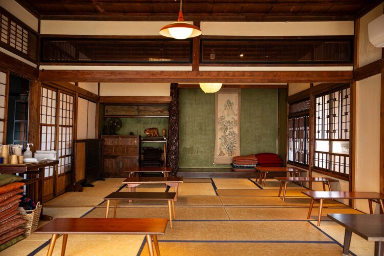 2階は旅籠（はたご）だった時代も。