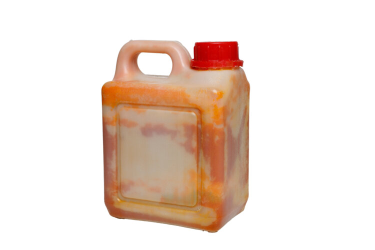 リベリア直輸入のパームオイルは大胆な売られ方。