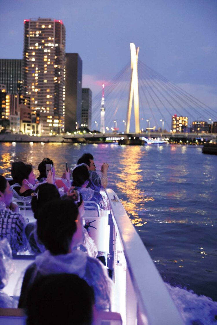 「これぞ東京！」な夜景を満喫できる。日本橋ナイトクルーズ80分は大人3500円～。