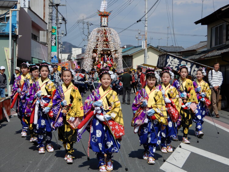 華やかな山車が春の風情を感じさせる！「小鹿野春まつり」が小鹿神社、小鹿野市街地で4月17・18日に開催