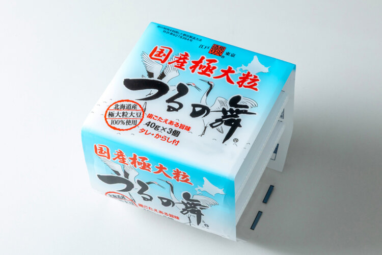 保谷納豆「国産極大粒 つるの舞」160円（直売価格）。