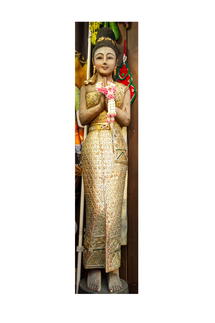 ワイ（合掌）はタイの美しい習慣。